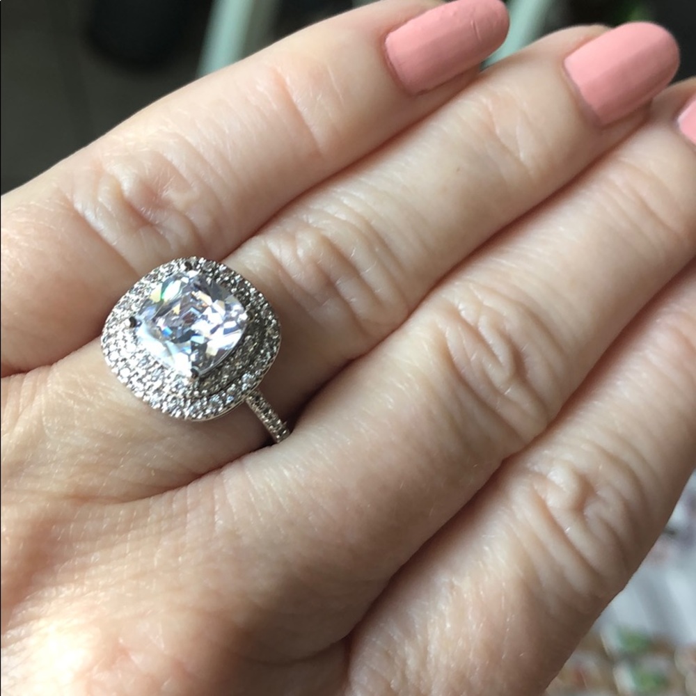 Dazzling Cushion Cut Topaz & Sterling Ring - Picture 3 of 8